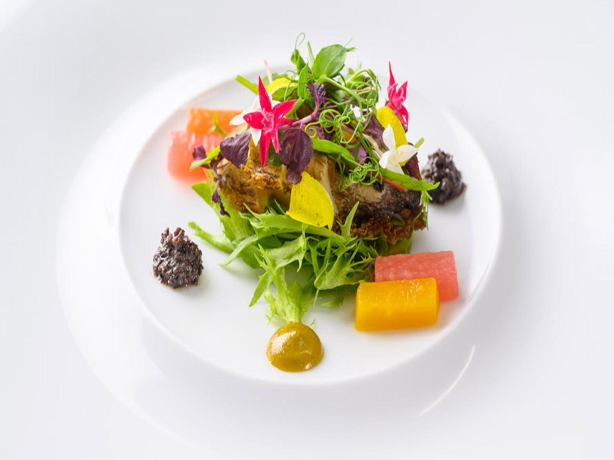Shin Furano Prince Hotel Екстериор снимка A salad prepared by a culinary student