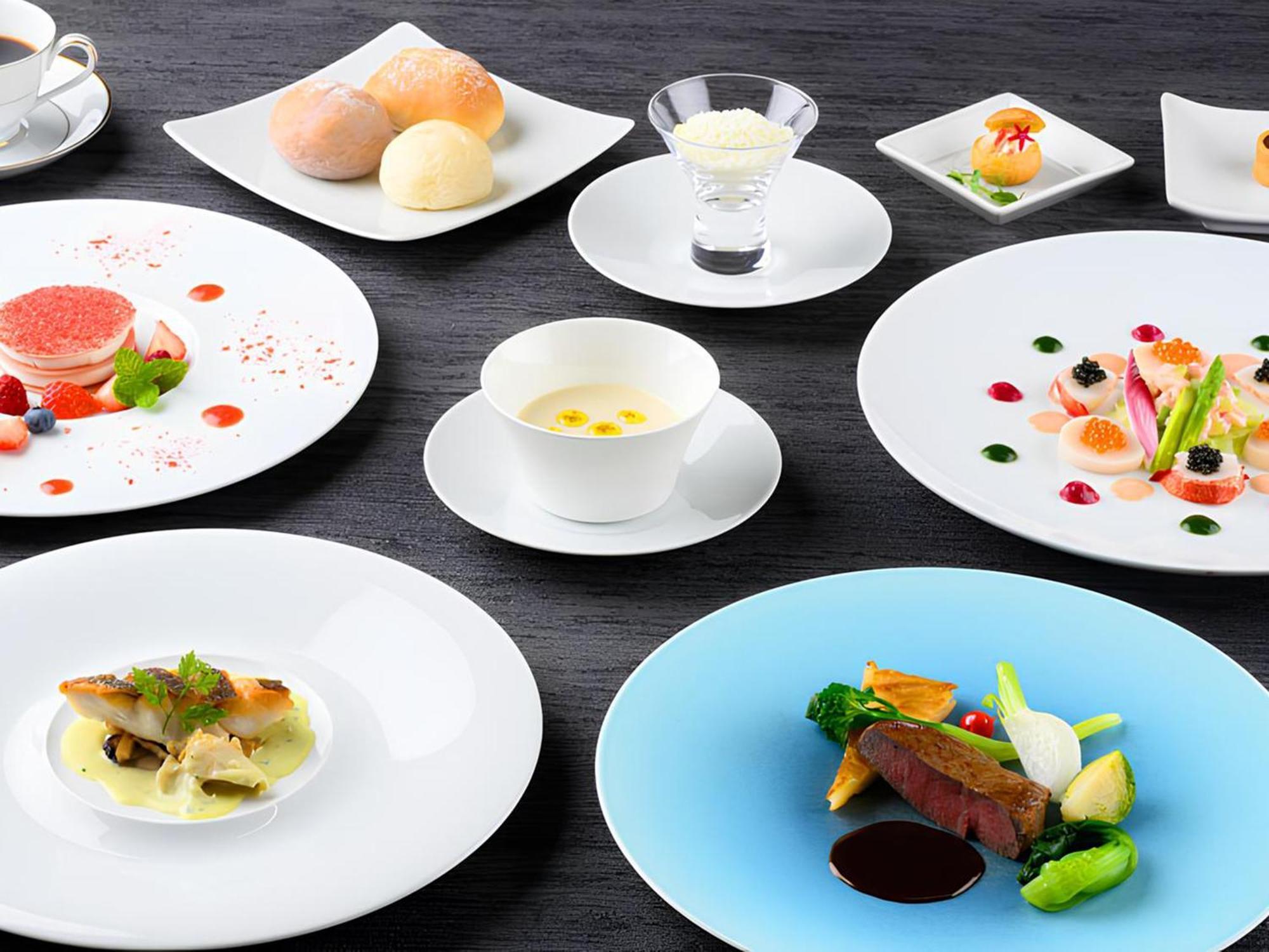 Shin Furano Prince Hotel Екстериор снимка A selection of French cuisine