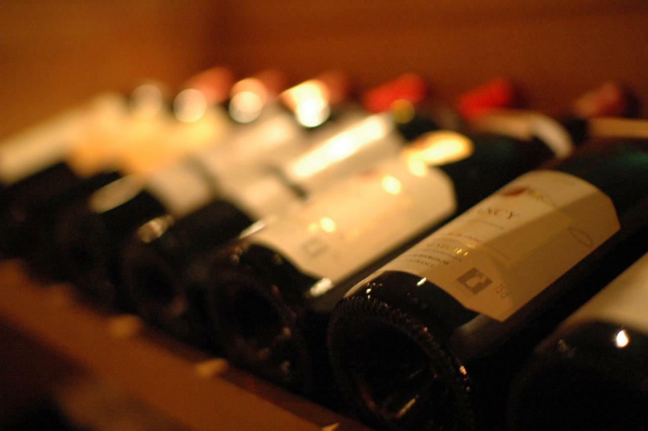 Shin Furano Prince Hotel Екстериор снимка Wine bottles in a wine rack